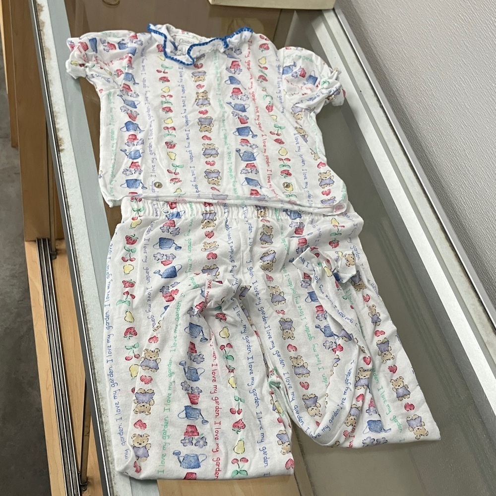 Vintage Carter's White Pajama Set 4T